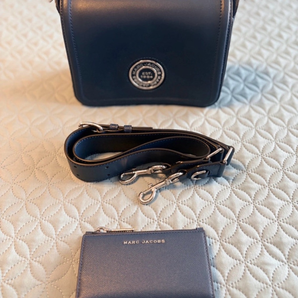 Marc Jacobs Navy Leather Bag & Wallet Bundle